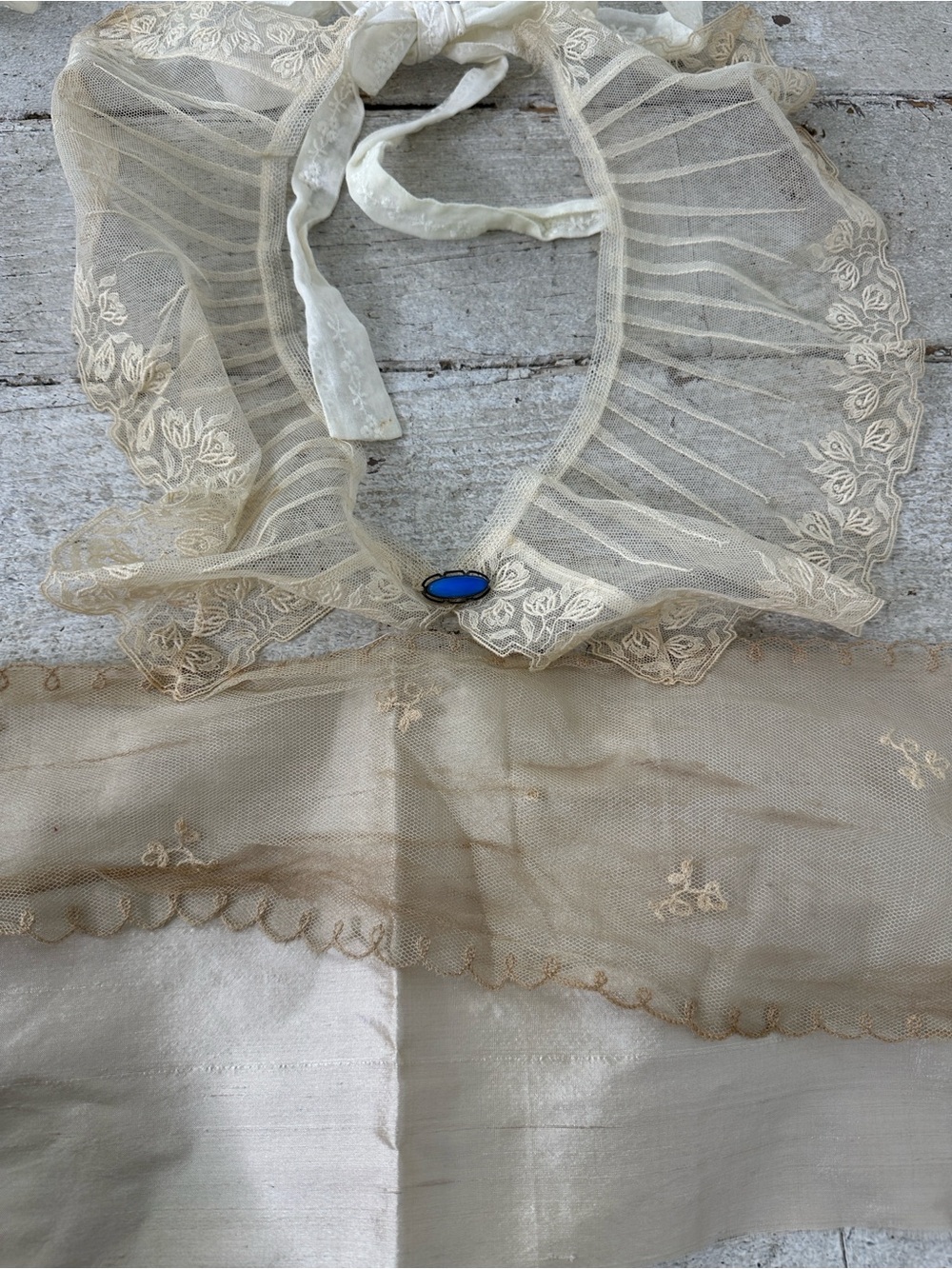 Vintage Art To Wear Antique Lace Handmade Top With Sterling Brooch Accent - Picture 7 of 8